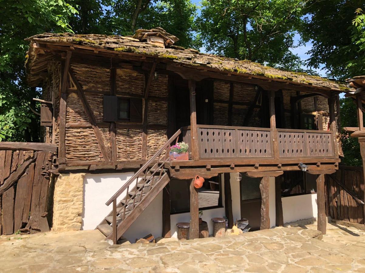 Etnographic Houses Dulbok Dol Exterior photo