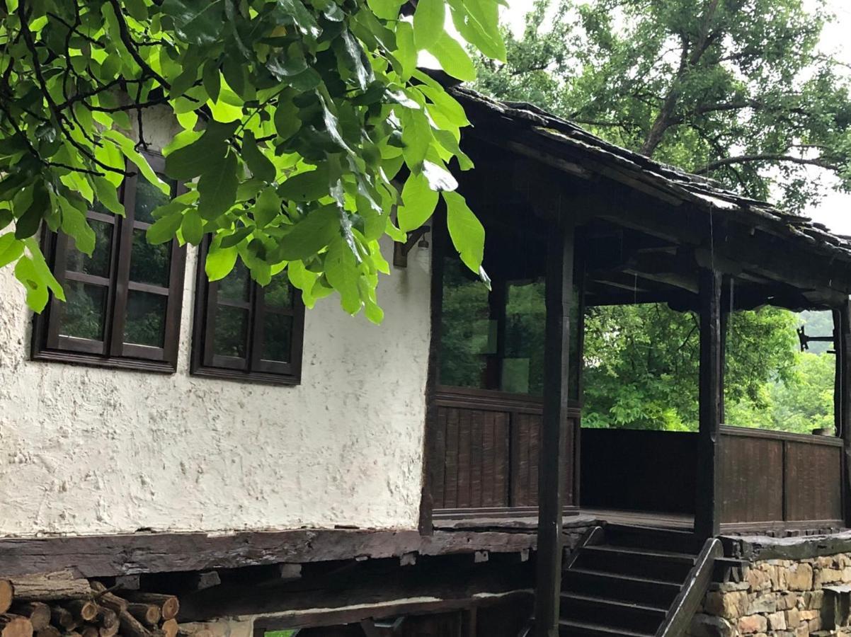 Etnographic Houses Dulbok Dol Exterior photo